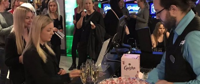 Uusin Pelitrendi Suomessa Tulee Oikeasti Vauhtia Vasten Aikaa